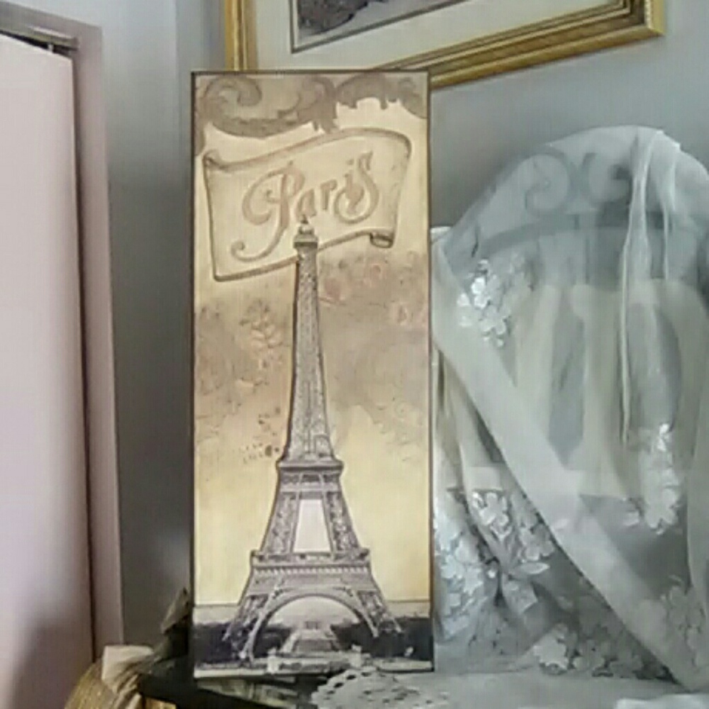Paris Plaque signed Tina Chaden